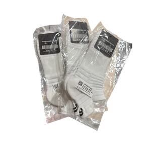 2-pack Fabletics performance ankle sock in classic white size M/L